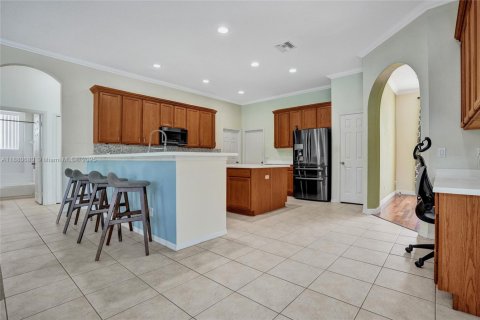 House in Port St. Lucie, Florida 4 bedrooms, 223.8 sq.m. № 1928450 - photo 11