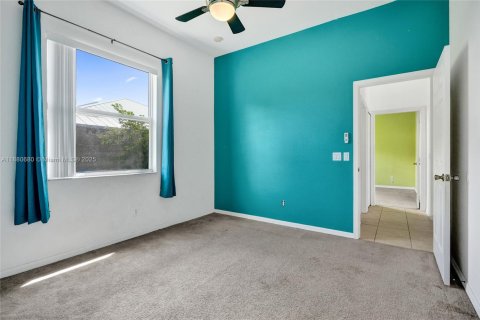 House in Port St. Lucie, Florida 4 bedrooms, 223.8 sq.m. № 1928450 - photo 23