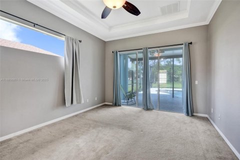 House in Port St. Lucie, Florida 4 bedrooms, 223.8 sq.m. № 1928450 - photo 26