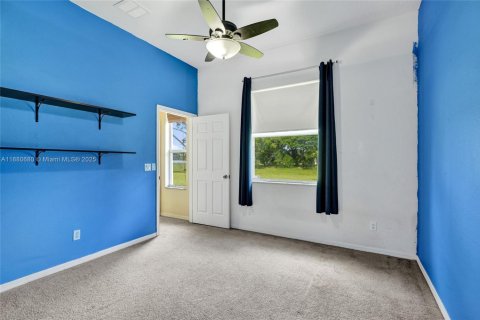 House in Port St. Lucie, Florida 4 bedrooms, 223.8 sq.m. № 1928450 - photo 20