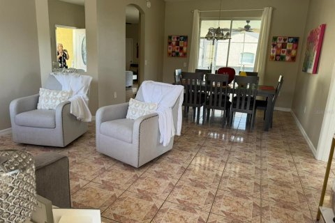 Casa en alquiler en Kissimmee, Florida, 4 dormitorios, 163.32 m2 № 1879548 - foto 5