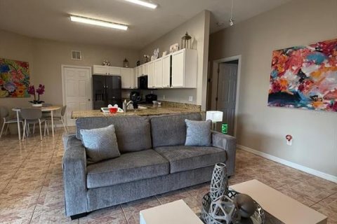 Casa en alquiler en Kissimmee, Florida, 4 dormitorios, 163.32 m2 № 1879548 - foto 14