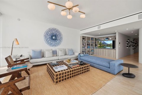 Condo in Surfside, Florida, 3 bedrooms  № 1859997 - photo 6