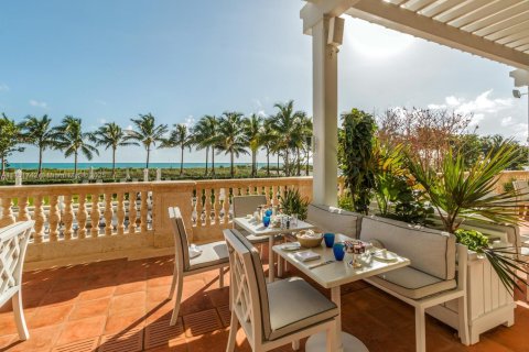 Condo in Surfside, Florida, 3 bedrooms  № 1859997 - photo 26