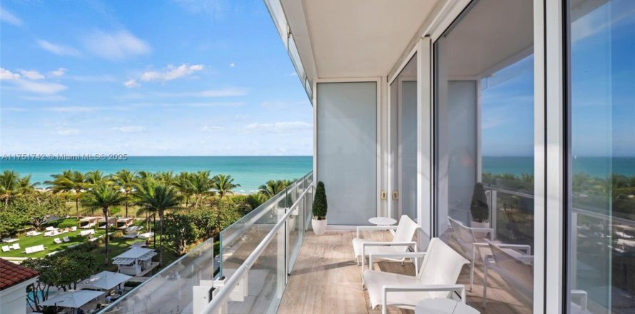 Condo in Surfside, Florida, 3 bedrooms № 1859997