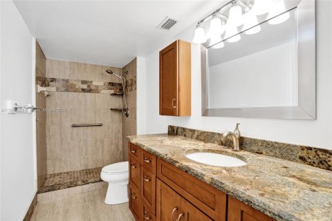 Copropriété à vendre à Pompano Beach, Floride: 2 chambres, 76.64 m2 № 2013888 - photo 29