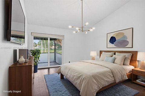 House in Margate, Florida 2 bedrooms, 115.01 sq.m. № 1991453 - photo 20