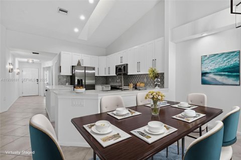 House in Margate, Florida 2 bedrooms, 115.01 sq.m. № 1991453 - photo 18