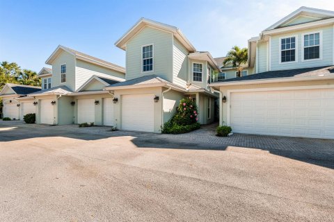 Condo in Vero Beach, Florida, 3 bedrooms № 2186930 - photo 5