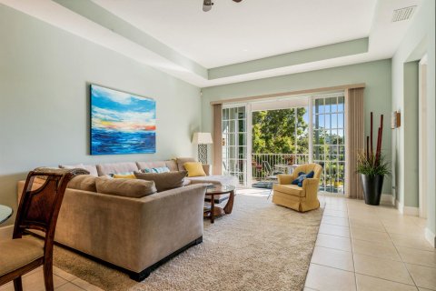 Condo in Vero Beach, Florida, 3 bedrooms № 2186930 - photo 2