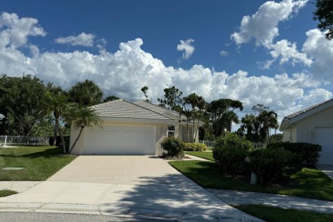 House in Hobe Sound, Florida 3 bedrooms, 187.38 sq.m. № 2087991 - photo 2