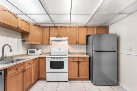 Townhouse in Coral Springs, Florida 3 bedrooms, 139.35 sq.m. № 2191680 - photo 2