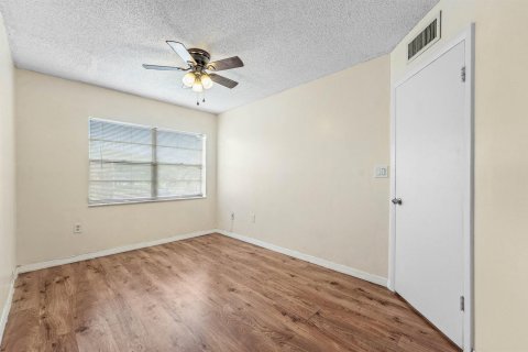 Townhouse in Coral Springs, Florida 3 bedrooms, 139.35 sq.m. № 2191680 - photo 22