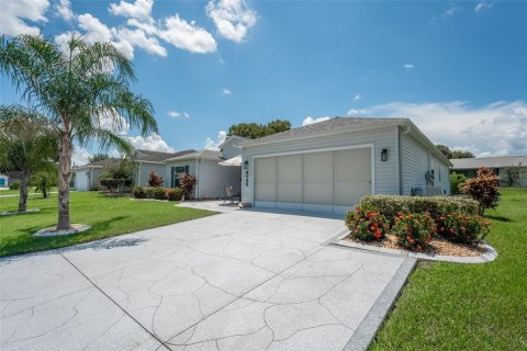 House in Lakeland, Florida 3 bedrooms, 186.36 sq.m. № 1919920 - photo 2