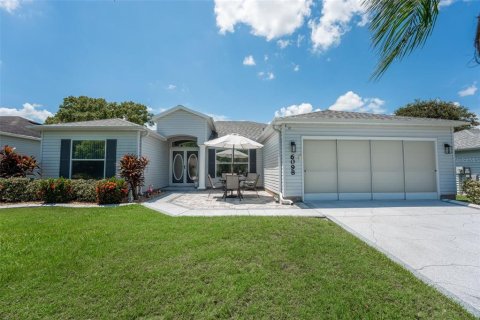House in Lakeland, Florida 3 bedrooms, 186.36 sq.m. № 1919920 - photo 1