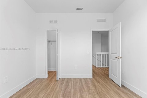 Купить таунхаус в Хомстед, Флорида 3 спальни, № 1972148 - фото 29