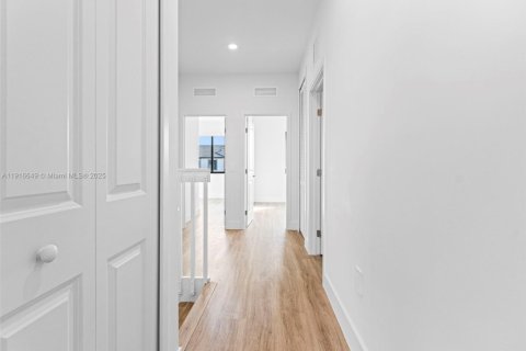 Купить таунхаус в Хомстед, Флорида 3 спальни, № 1972148 - фото 23