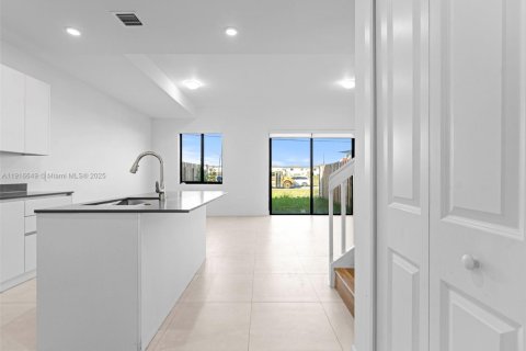 Купить таунхаус в Хомстед, Флорида 3 спальни, № 1972148 - фото 15