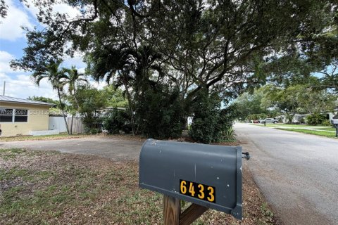 Villa ou maison à Hollywood, Floride 3 chambres, 129.04 m2 № 2076349