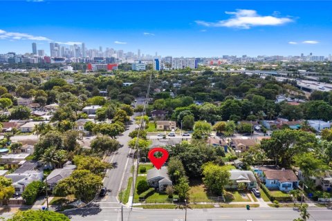 Villa ou maison à vendre à Miami, Floride: 2 chambres, 102.01 m2 № 1954730 - photo 5
