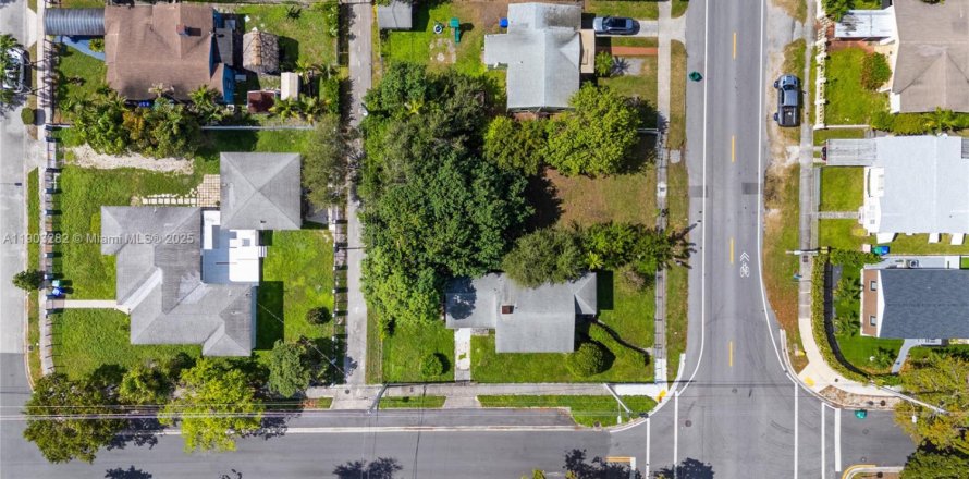 Villa ou maison à Miami, Floride 2 chambres, 102.01 m2 № 1954730