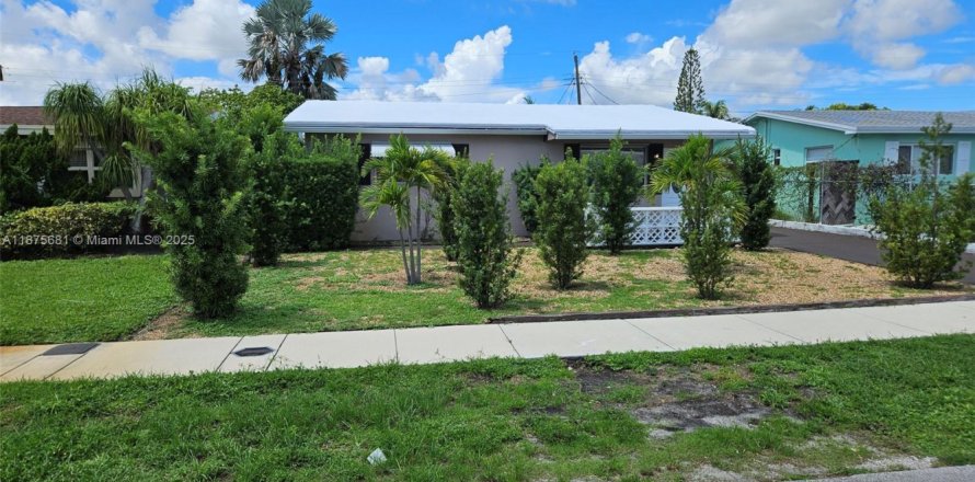 Casa en Pompano Beach, Florida 3 dormitorios, 139.82 m2 № 1896145