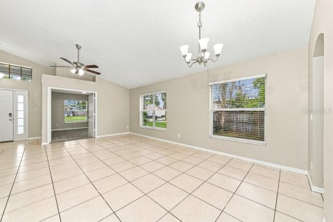 Villa ou maison à louer à Orlando, Floride: 4 chambres, 170.66 m2 № 2389105 - photo 4