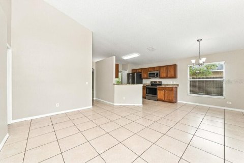 Villa ou maison à louer à Orlando, Floride: 4 chambres, 170.66 m2 № 2389105 - photo 6