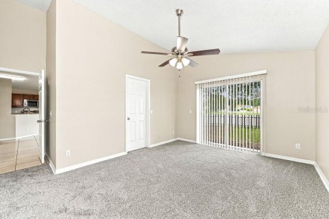 Villa ou maison à louer à Orlando, Floride: 4 chambres, 170.66 m2 № 2389105 - photo 10