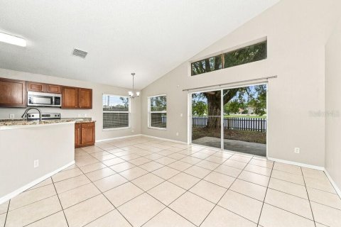 Villa ou maison à louer à Orlando, Floride: 4 chambres, 170.66 m2 № 2389105 - photo 5