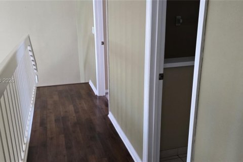 Villa ou maison à vendre à Kissimmee, Floride: 4 chambres № 2017998 - photo 16
