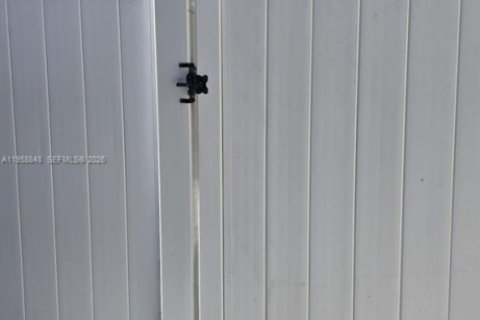 Купить виллу или дом в Киссимми, Флорида 4 спальни, № 2017998 - фото 8