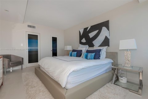 Condo in Miami Beach, Florida, 1 bedroom  № 1729282 - photo 15