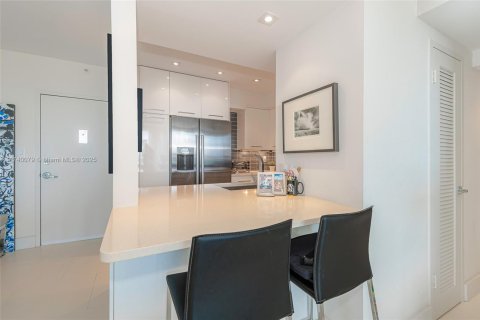 Condo in Miami Beach, Florida, 1 bedroom  № 1729282 - photo 4
