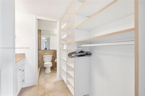 Copropriété à vendre à Naples, Floride: 1 chambre № 1942894 - photo 12