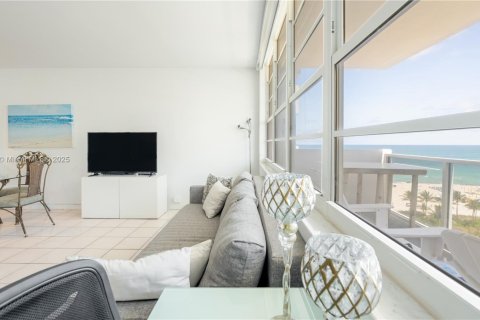 Copropriété à louer à Miami Beach, Floride: 49.7 m2 № 1729531 - photo 8
