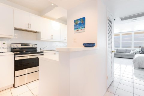 Copropriété à louer à Miami Beach, Floride: 49.7 m2 № 1729531 - photo 4