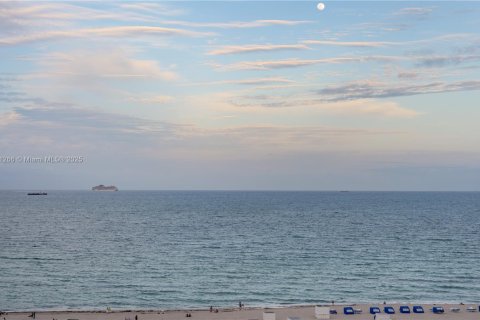 Copropriété à louer à Miami Beach, Floride: 49.7 m2 № 1729531 - photo 13
