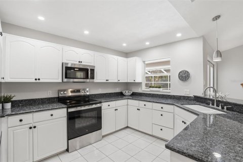 Купить виллу или дом в Брейдентон, Флорида 8 комнат, 192.4м2, № 2150379 - фото 16