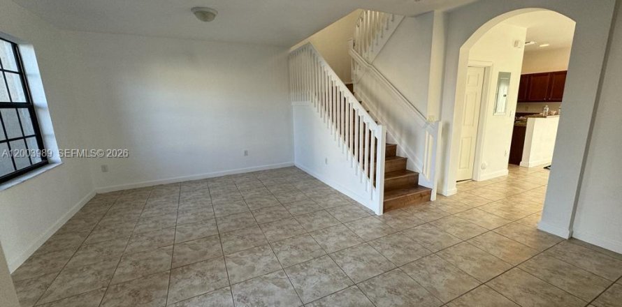 Townhouse in Homestead, Florida 3 bedrooms № 2068828