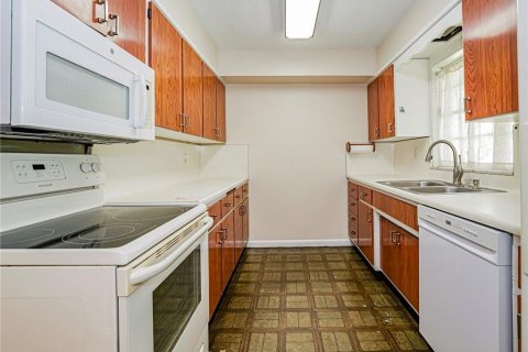 Villa ou maison à louer à Vero Beach, Floride: 4 chambres, 233.28 m2 № 2415808 - photo 9