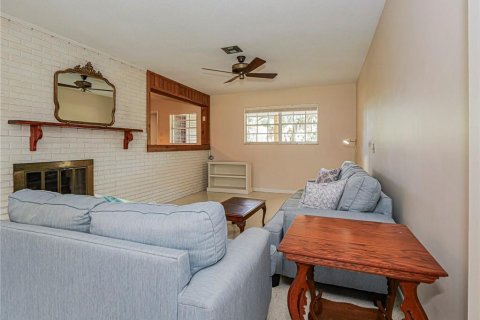 Villa ou maison à louer à Vero Beach, Floride: 4 chambres, 233.28 m2 № 2415808 - photo 8