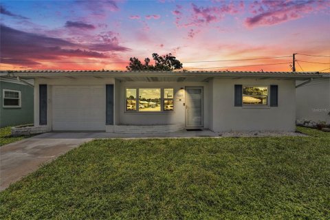 Villa ou maison à vendre à Pinellas Park, Floride: 2 chambres, 91.97 m2 № 1835170 - photo 2