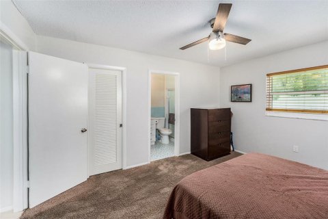 Villa ou maison à vendre à Pinellas Park, Floride: 2 chambres, 91.97 m2 № 1835170 - photo 11
