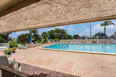 Villa ou maison à vendre à Pinellas Park, Floride: 2 chambres, 91.97 m2 № 1835170 - photo 21