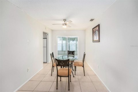 Villa ou maison à vendre à Pinellas Park, Floride: 2 chambres, 91.97 m2 № 1835170 - photo 6
