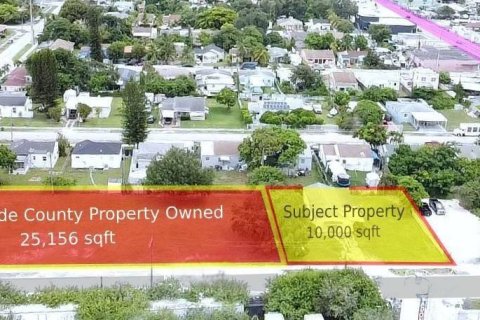 Immobilier commercial à vendre à Miami, Floride № 2002310 - photo 3