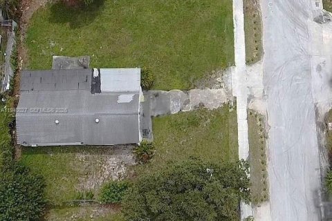 Immobilier commercial à vendre à Miami, Floride № 2002310 - photo 9