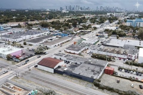 Immobilier commercial à vendre à Miami, Floride № 2002310 - photo 8