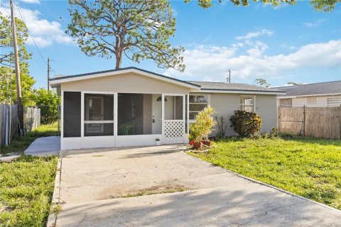 House in Englewood, Florida 3 bedrooms, 77.85 sq.m. № 1820535 - photo 2